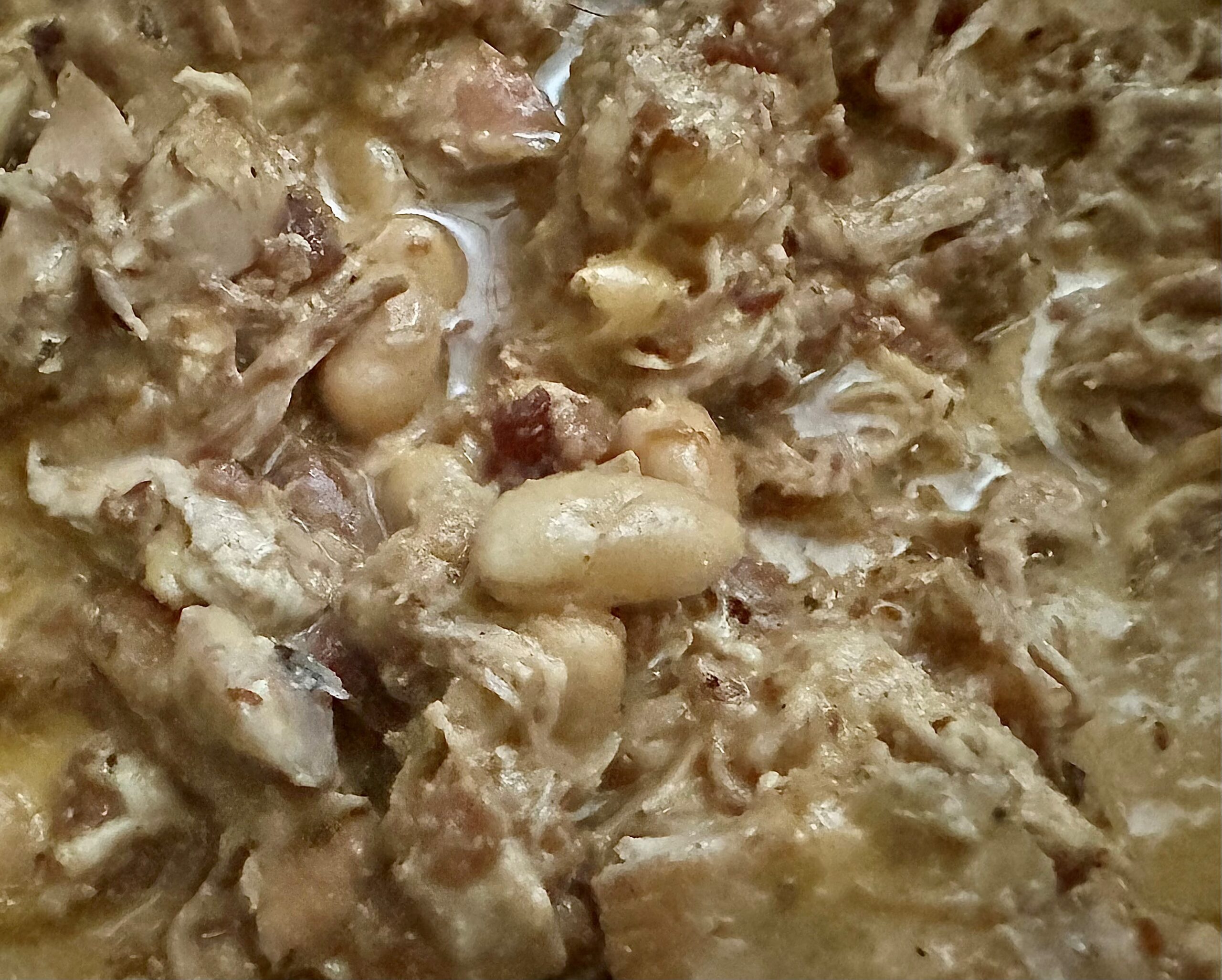 The ultimate white pheasant chili thanks to French Brittany dogs that make it possible